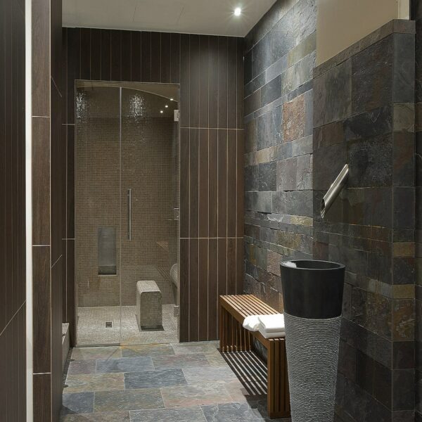 bespoke-tiled-steam-room-lifestyle